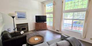 530 Northwest Carolyn Lane - House Gallery 7