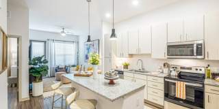 The Samford Glenn Gallery 18