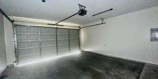 2702 Phoenix St Gallery 8