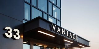 Vantage Collection Gallery 32