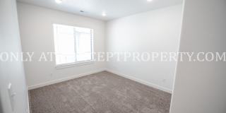 643 East 12th Street Gallery 224