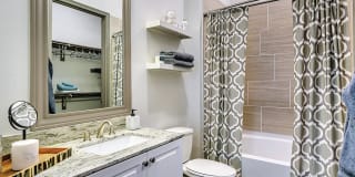 The Huntington Apartments Gallery 17