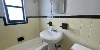 Cozy 1-Bedroom Apartments in a Charming 10-Unit Complex Gallery 7