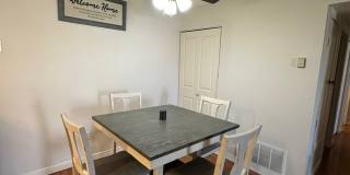 Bright & Updated 2Bd/1Ba Condo in Aurora Gallery 16