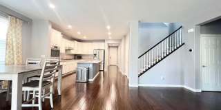 Beautifully upgraded house in Summerlin Gallery 6