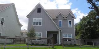 3104 Green Street Gallery 1