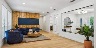 Aspire Gallery 47