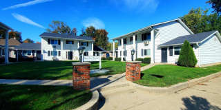 Nemoir Manor Lakeside Gallery 3