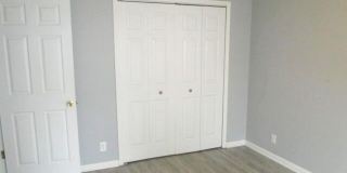Charming 2BR Condo in Bashford Manor Gallery 13