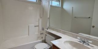 Glen Cove Beauty 3 bed 2.5  bath 2 Story home in established neighborhood Gallery 33