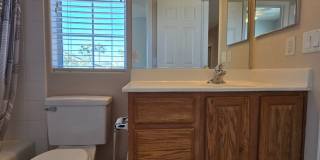 An Amazing NW Home! Over 3300 sq ft w/ pool & spa! Must see! Gallery 48