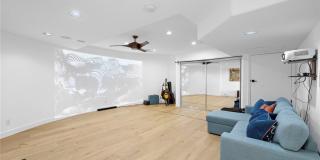 1545 Caribbean Gallery 16