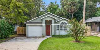 Apopka 3/2 Home w/ Garage and Large Fenced Yard ~ All Tile Floors ~ Must See! Gallery 1