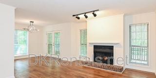 201 Lenox Way NE Gallery 3
