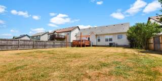 Pet Friendly Three Bedroom with Bonus! Gallery 23