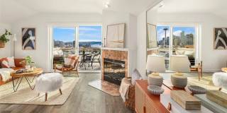 Top-Floor Corner Condo with Spectacular Views of the Space Needle & TWO Parking Spaces Gallery 4