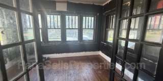 107 E Archer Gallery 1