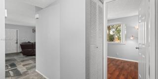 3083 N Oakland Forest Dr Gallery 68