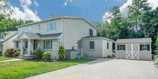 44 Chamberlain Avenue 2nd Floor Gallery 1