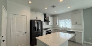 New Victorville 5 Bedroom + 3 Bathroom! Gallery 5