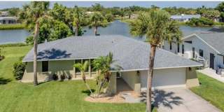 Lovely Lakefront Pinebrook South Home for Annual Rental Gallery 1