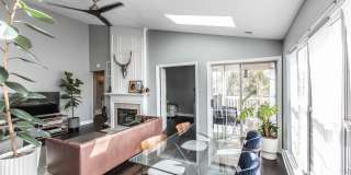 8201 CROSSBROOK Court Gallery 10