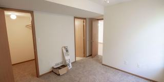 Four Bedroom, Three Bathroom Duplex with Attached Garage Gallery 12