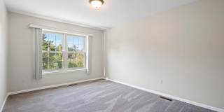 142 SANDY Lane Gallery 12