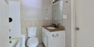 Charming Family Home | 3-4 Bedrooms | Large Yard | Convenient Location Gallery 4