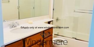Spacious 3-bedroom with Updated Finishes and Prime Location! Gallery 21