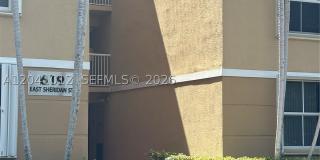 619 E Sheridan St Gallery 2