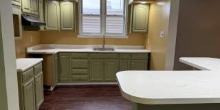 132 E Main Street unit: Apt 2 Gallery 1