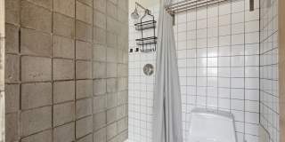 Modern Pet-Friendly 1-Bedroom Condo in Prime Salt Lake City Location with In-Unit Washer/Dryer & Stainless Steel Appliances Gallery 12