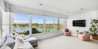 4925 Collins Ave Gallery 2