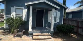 Walk to Beach, W/D, Shared Yard, Parking, No Pets Gallery 1