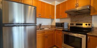2 Bedroom / 2 Bath / 1 Parking at Kapiolani Royale Condominium Gallery 1