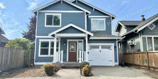 Great 4 Bedroom in Tacoma w/ Bonus Area and Beautiful Kitchen! Gallery 1