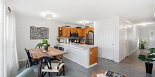 2521 Ravine Street unit: 2521 Gallery 7