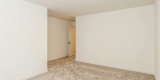 1117 Plymouth Street Gallery 23