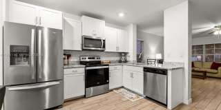 525 NE 6th Pl Gallery 11