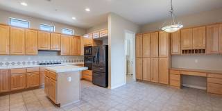 Beautiful 2 bedroom 2 bath with den in gated community. Gallery 13