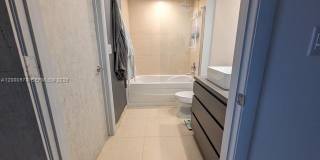 50 Biscayne Blvd 5107 Gallery 13