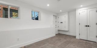 17 Kent Avenue Gallery 16