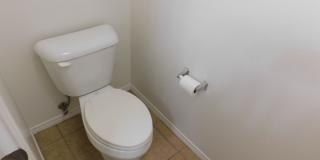 Beautiful 4 bed, 2.5 bath unit in Orange. Gallery 17