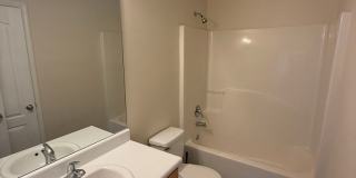 Discover Comfort and Convenience 3 BR/3 BA Home in Desirable Bridgewater Community! Gallery 13