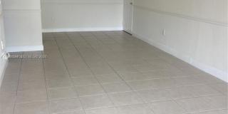 9403 SW 76th St Gallery 1