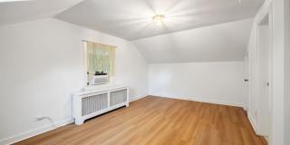 Quaint 1 Bedroom/1 Bathroom Cottage Style Apartment in Richmond ***Available NOW*** Quaint 1 Bedroom/1 Bathroom Cottage Style Apartment in Richmond ***Available NOW*** Gallery 16