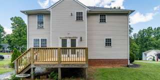 3 Bedroom || 2.5 Bathroom Home with Basement Gallery 11