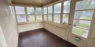 Well-Maintained 3-Bedroom  Single-Family Home Gallery 7