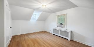 Quaint 1 Bedroom/1 Bathroom Cottage Style Apartment in Richmond ***Available NOW*** Quaint 1 Bedroom/1 Bathroom Cottage Style Apartment in Richmond ***Available NOW*** Gallery 21